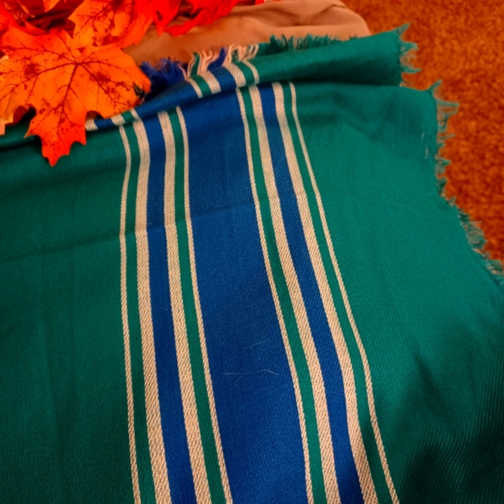 Large scarf. Cover up.